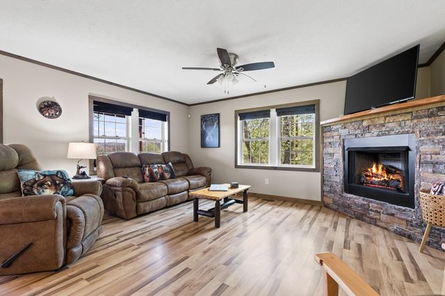 152 Cowboy Way, Mineral Bluff, GA 30559