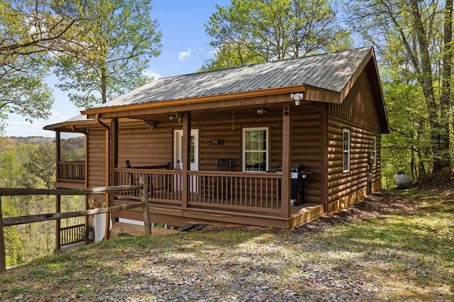 152 Cowboy Way, Mineral Bluff, GA 30559