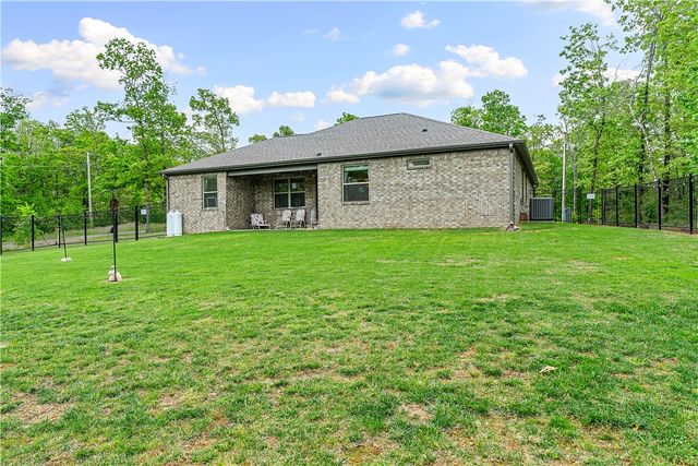 2 Ashford Circle, Bella Vista, AR 72714