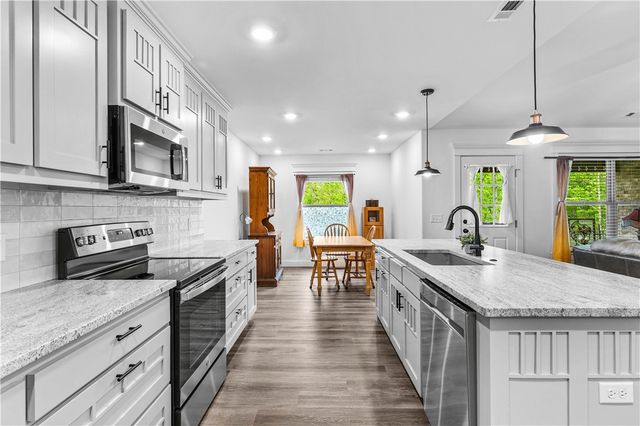 2 Ashford Circle, Bella Vista, AR 72714