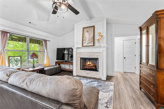 2 Ashford Circle, Bella Vista, AR 72714