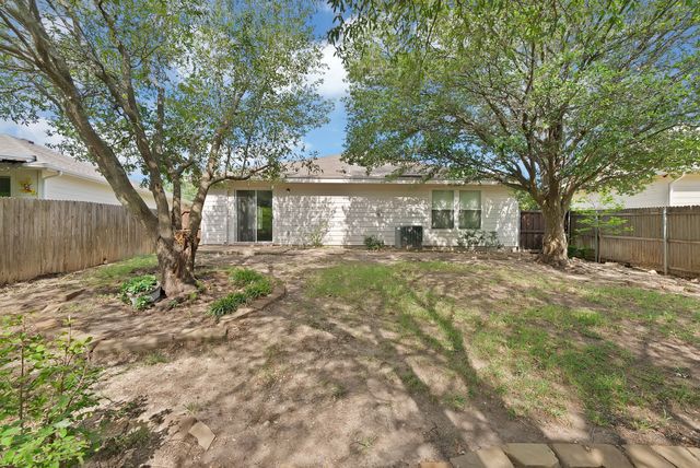 1405 Oak Hollow Lane, Anna, TX 75409