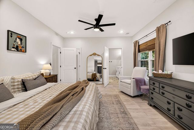 1306 E Waldburg Street, Savannah, GA 31404