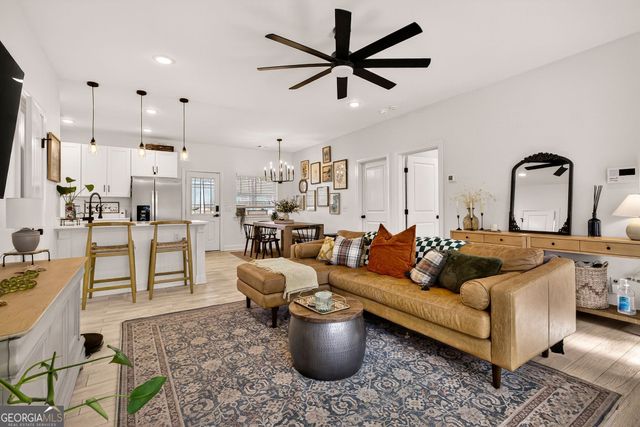 1306 E Waldburg Street, Savannah, GA 31404
