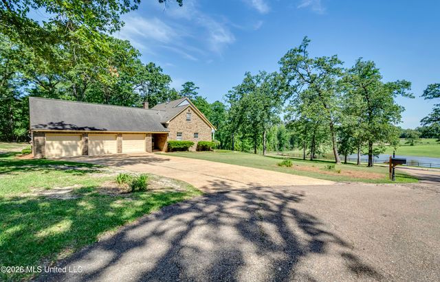 100 Chance Cove, Brandon, MS 39047