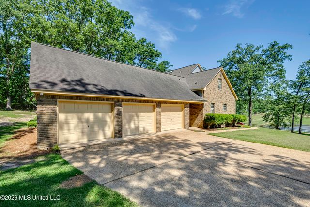 100 Chance Cove, Brandon, MS 39047