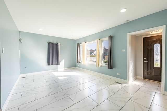 7740 Laramie Avenue, Burbank, IL 60459