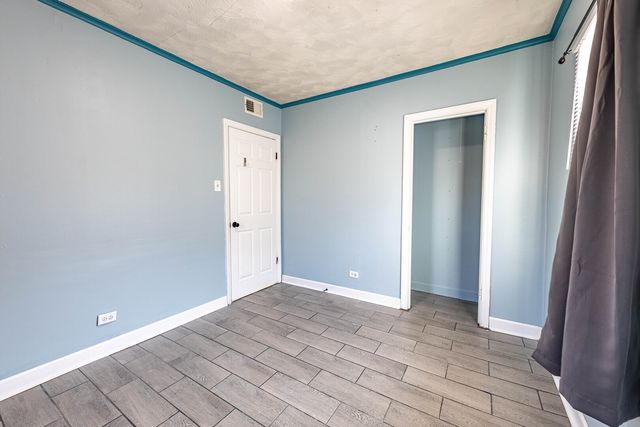 7740 Laramie Avenue, Burbank, IL 60459