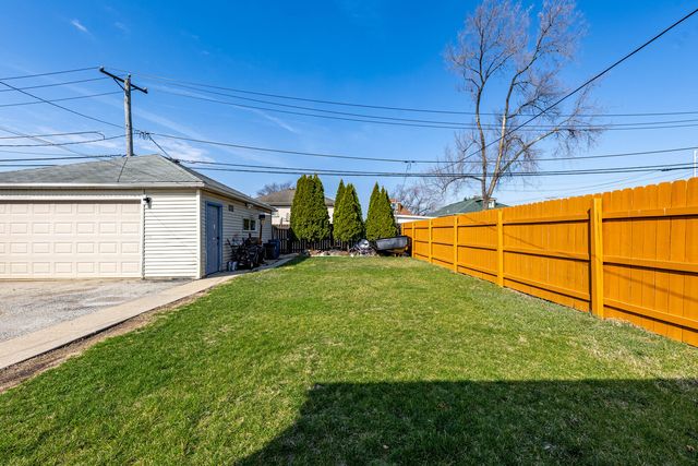 7740 Laramie Avenue, Burbank, IL 60459