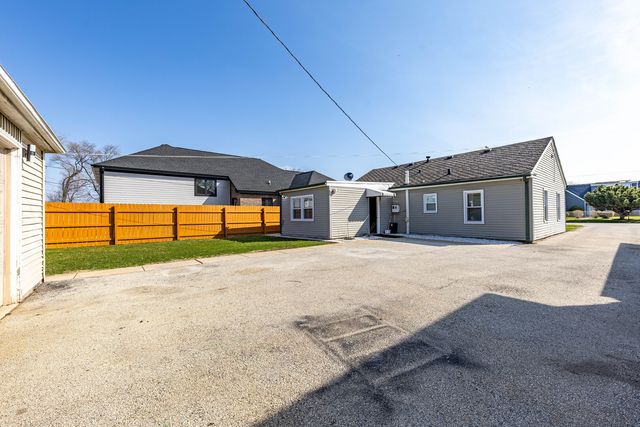 7740 Laramie Avenue, Burbank, IL 60459