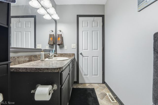 1719 Wilson Road, Akron, OH 44312