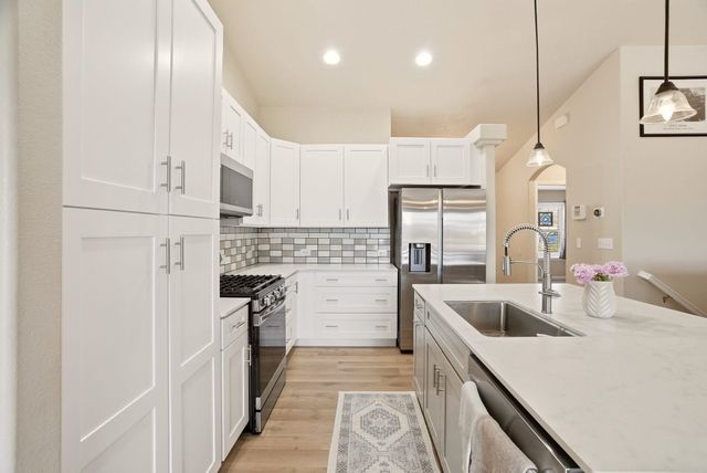 1807 S Canyon Woods Ln, Spokane, WA 99224