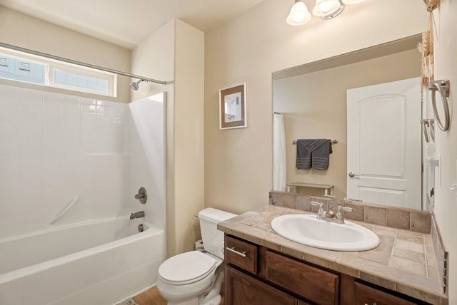 1807 S Canyon Woods Ln, Spokane, WA 99224