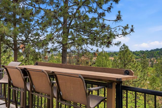 1807 S Canyon Woods Ln, Spokane, WA 99224
