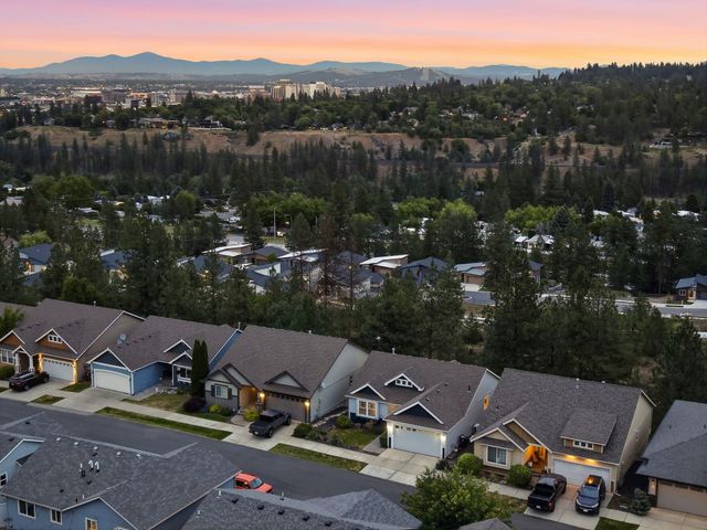 1807 S Canyon Woods Ln, Spokane, WA 99224