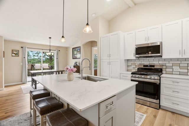 1807 S Canyon Woods Ln, Spokane, WA 99224
