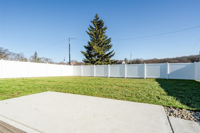 58285 Interlaken Street, Mattawan, MI 49071