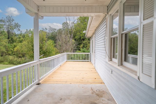 715 Springer Rd, Hohenwald, TN 38462