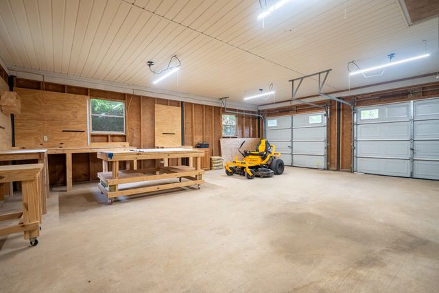 715 Springer Rd, Hohenwald, TN 38462