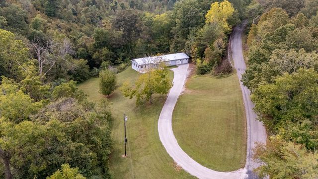 715 Springer Rd, Hohenwald, TN 38462