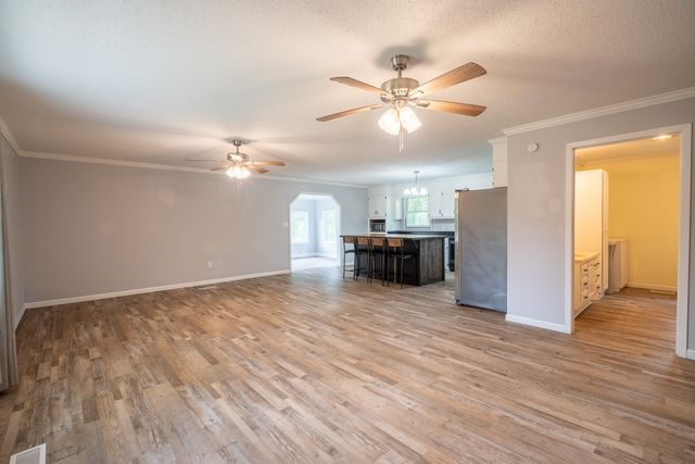 715 Springer Rd, Hohenwald, TN 38462