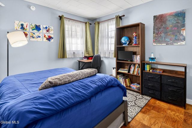 1 Zelenke Drive, North Greenbush, NY 12198