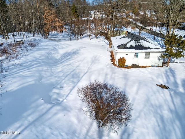 1 Zelenke Drive, North Greenbush, NY 12198