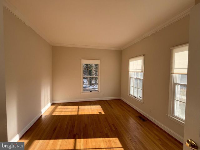 5179 MACOMB ST NW, Washington, DC 20016