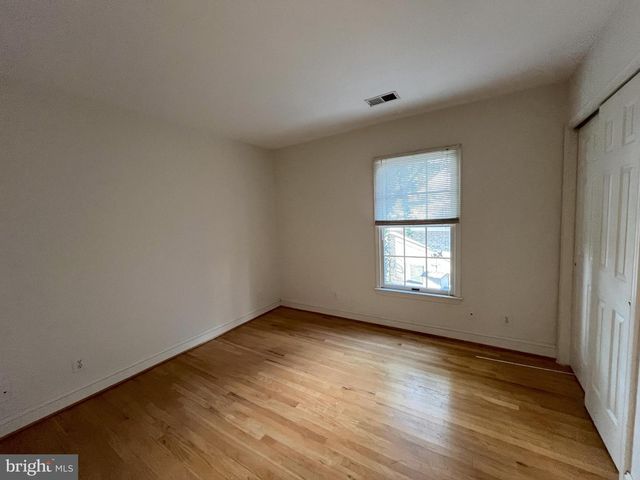 5179 MACOMB ST NW, Washington, DC 20016