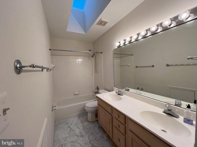 5179 MACOMB ST NW, Washington, DC 20016