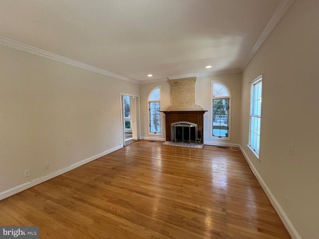 5179 MACOMB ST NW, Washington, DC 20016