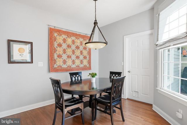 306 HART ALY, Newtown, PA 18940