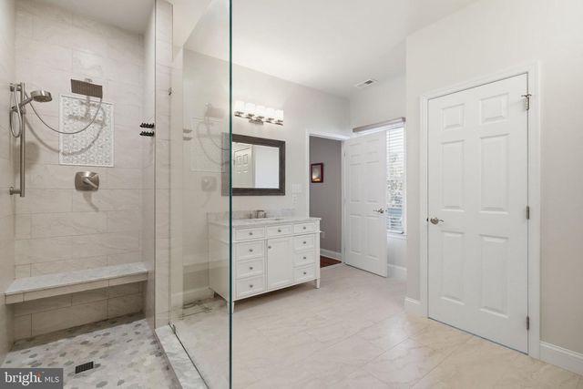 306 HART ALY, Newtown, PA 18940