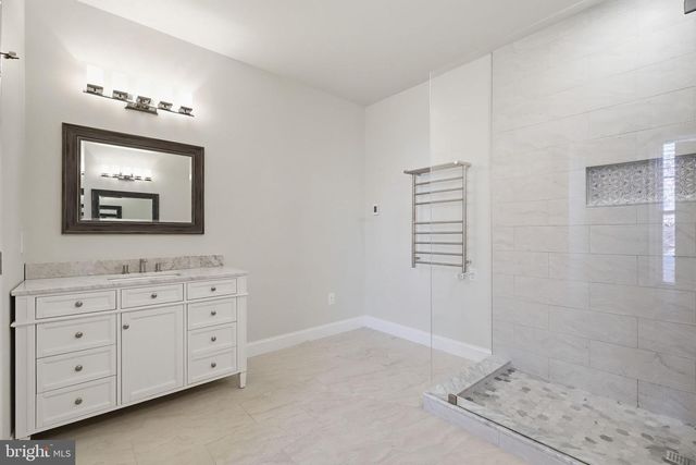 306 HART ALY, Newtown, PA 18940