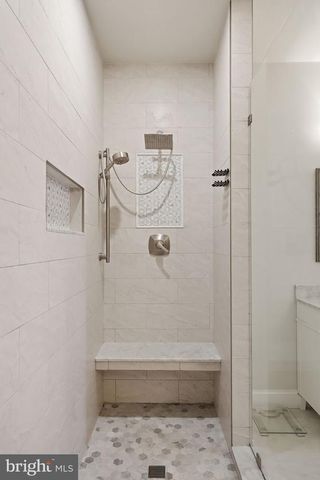 306 HART ALY, Newtown, PA 18940