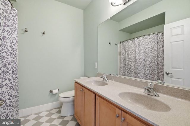 306 HART ALY, Newtown, PA 18940