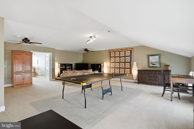 306 HART ALY, Newtown, PA 18940