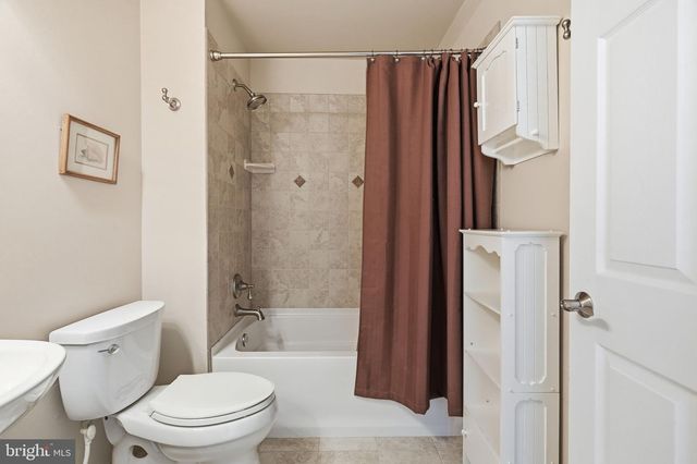 306 HART ALY, Newtown, PA 18940