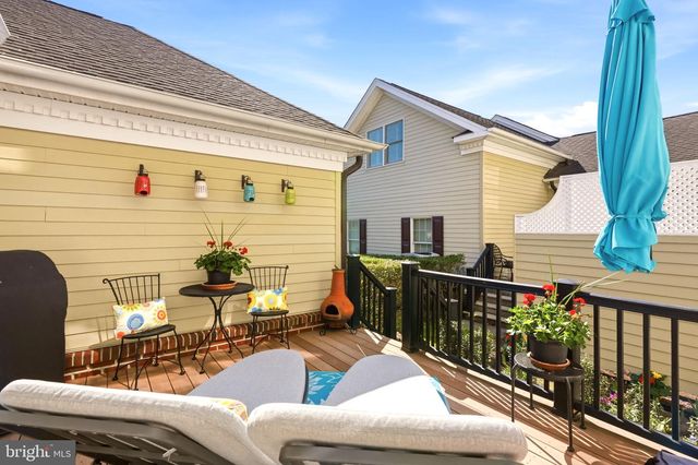 306 HART ALY, Newtown, PA 18940