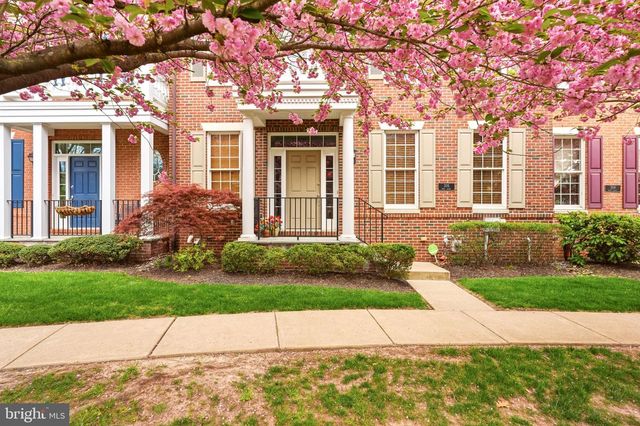 306 HART ALY, Newtown, PA 18940
