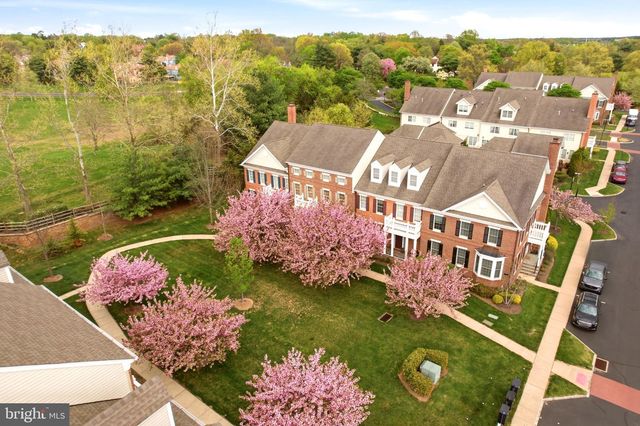 306 HART ALY, Newtown, PA 18940