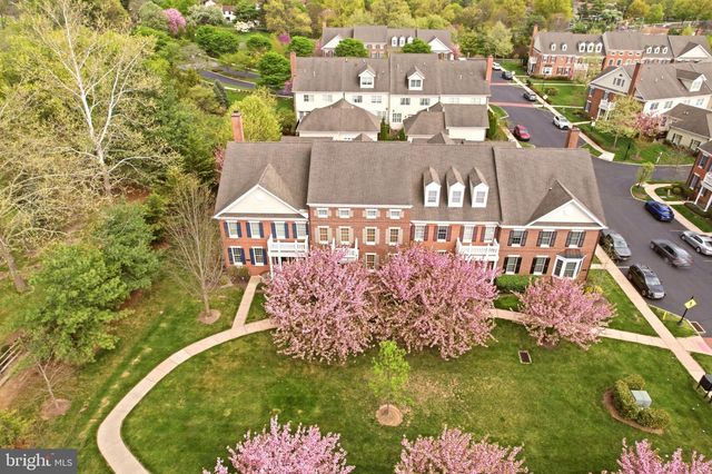 306 HART ALY, Newtown, PA 18940