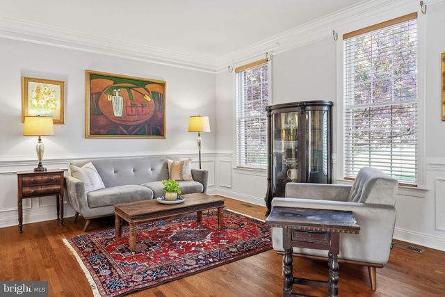 306 HART ALY, Newtown, PA 18940