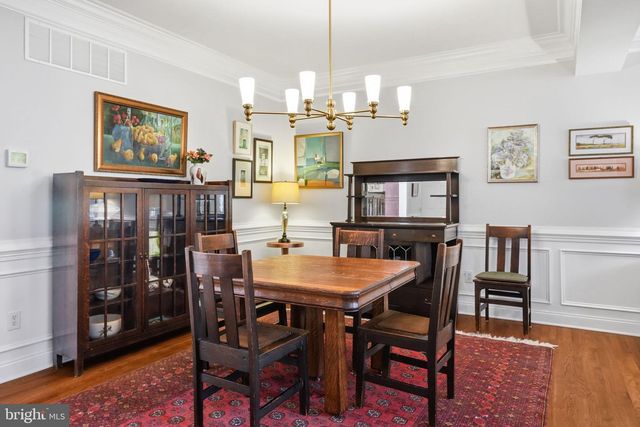 306 HART ALY, Newtown, PA 18940