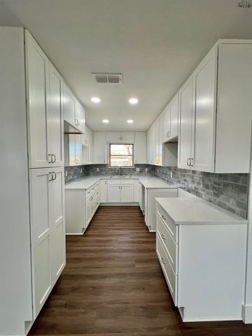 1616 ALDRICH AVENUE, Wichita Falls, TX 76302