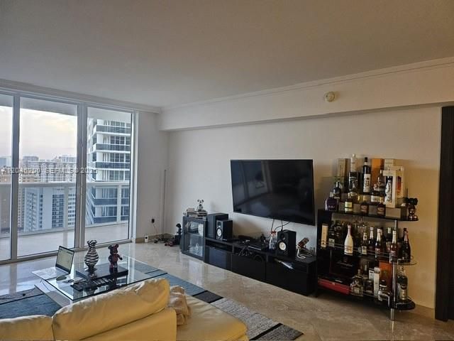 1830 S Ocean Dr 2403, Hallandale Beach, FL 33009