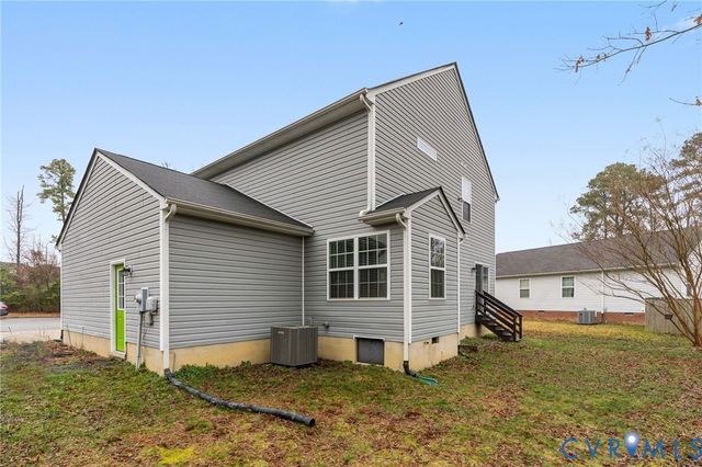 1213 River Shore Pl, Chester, VA 23836