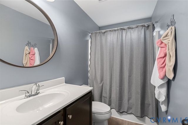 1213 River Shore Pl, Chester, VA 23836