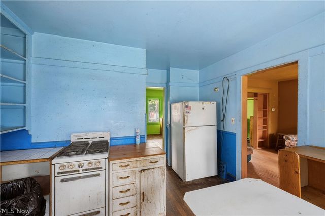 8006 Halle Avenue, Cleveland, OH 44102