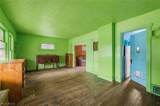 8006 Halle Avenue, Cleveland, OH 44102